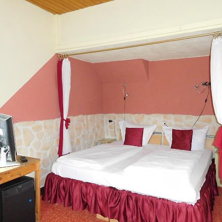 באכאראך Hotel Kranenturm מראה חיצוני תמונה