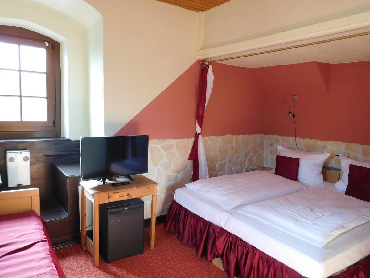 באכאראך Hotel Kranenturm מראה חיצוני תמונה